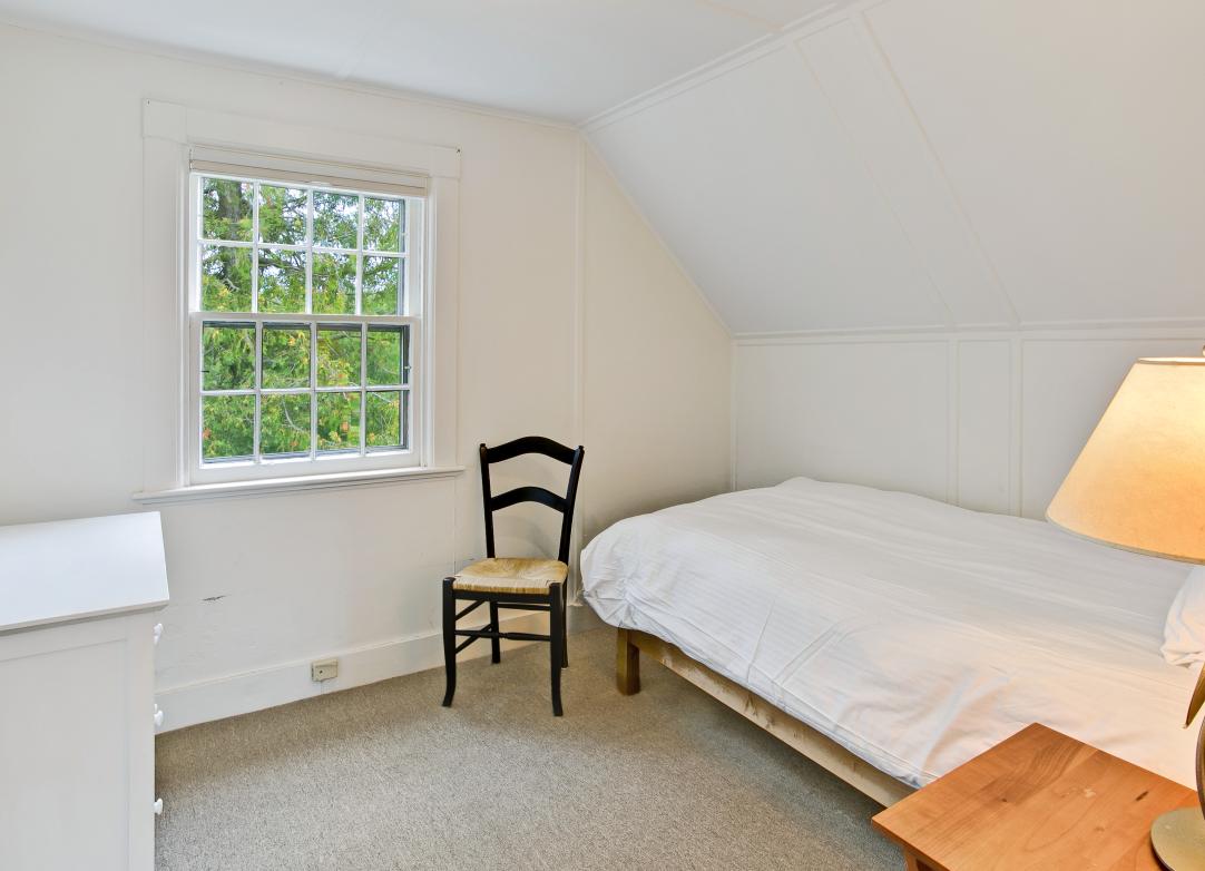 Vineyard Cottage Twin Bedroom