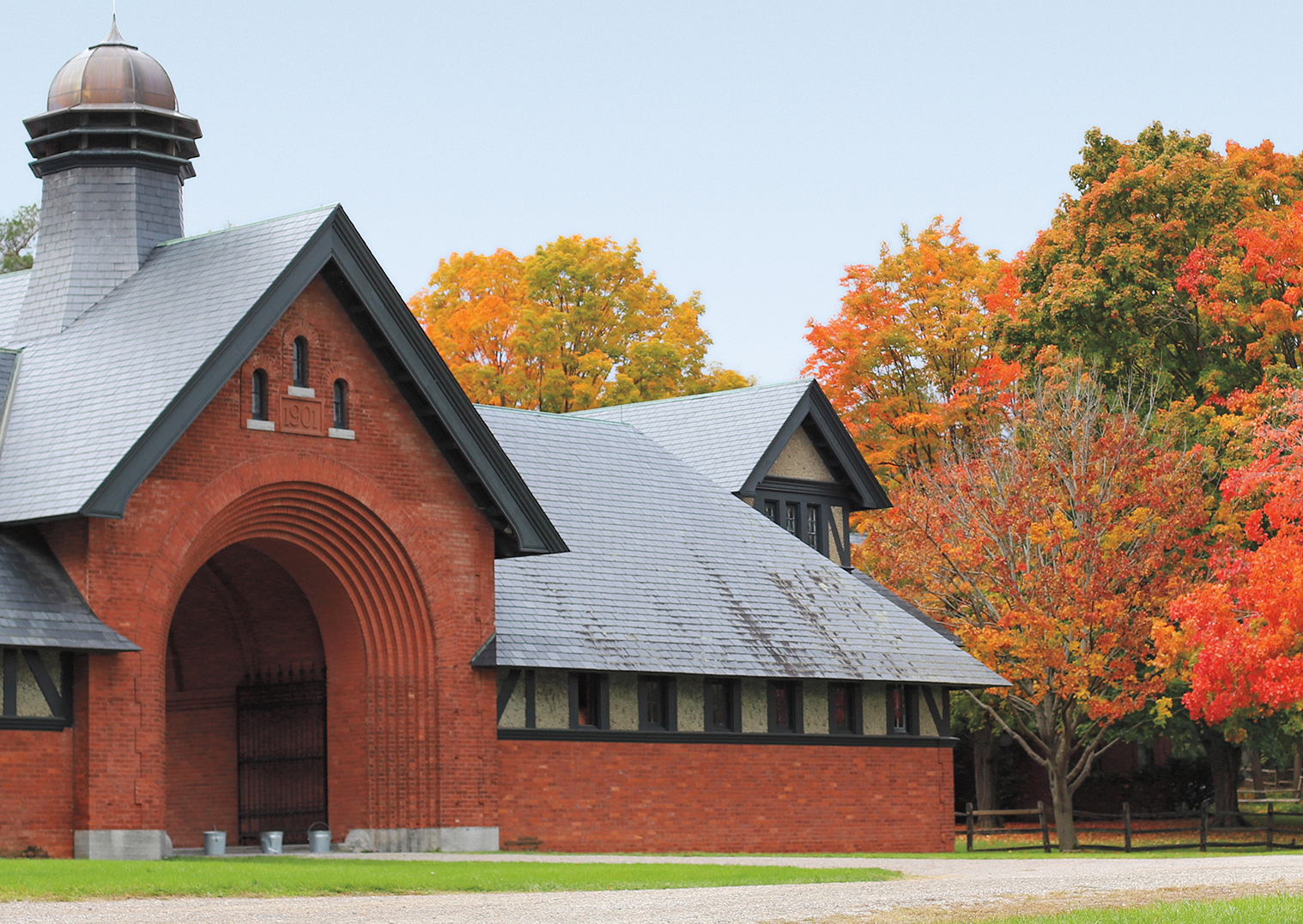 Coach Barn Foliage